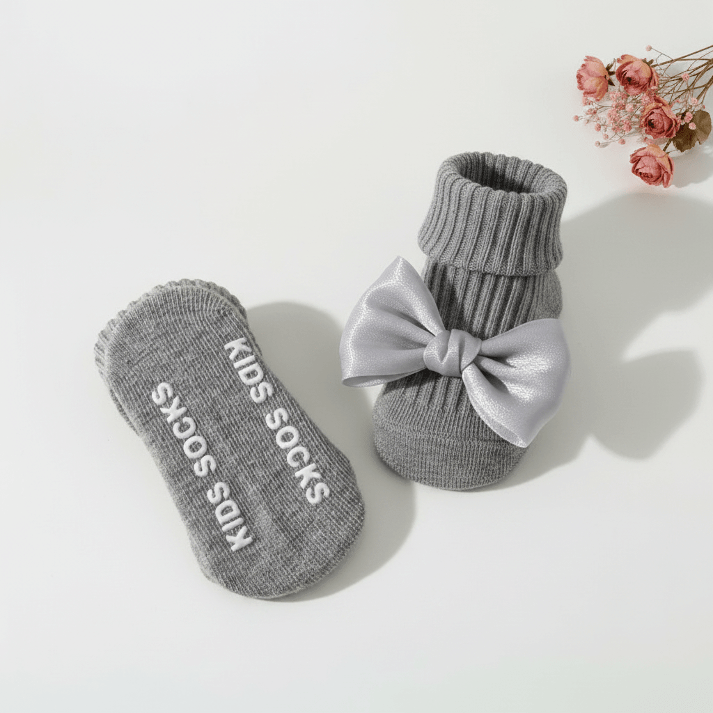 Meia Louise Bow